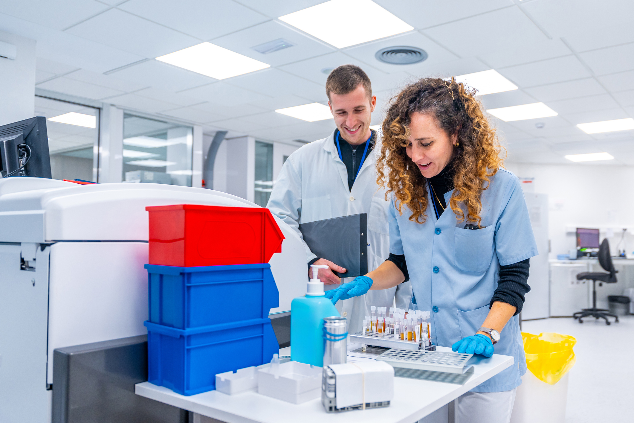 Medical staff working together with samples in the laboratory of the pathology area of an hospital